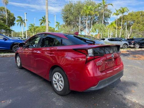 2019 Toyota Prius LE