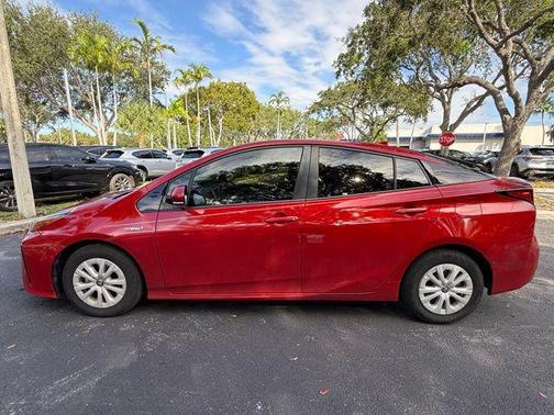 2019 Toyota Prius LE