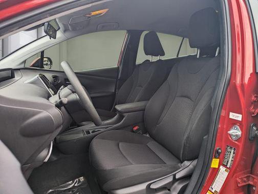 2019 Toyota Prius LE