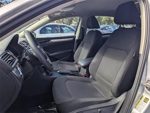2018 Volkswagen Passat 2.0T S