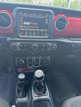Bright White Clearcoat 2021 Jeep Gladiator Rubicon