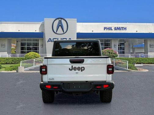 Bright White Clearcoat 2021 Jeep Gladiator Rubicon