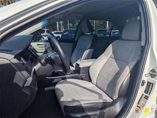 2017 Toyota Camry Hybrid SE