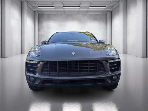 2018 Porsche Macan Base