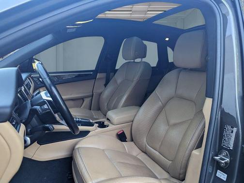 2018 Porsche Macan Base