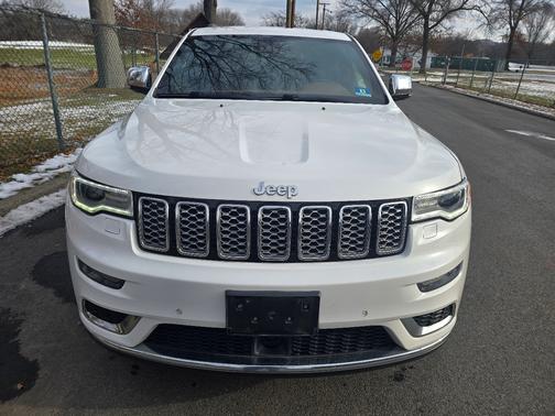 2018 Jeep Grand Cherokee Summit
