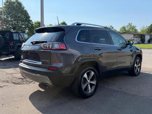 Gray 2020 Jeep Cherokee Limited 4WD