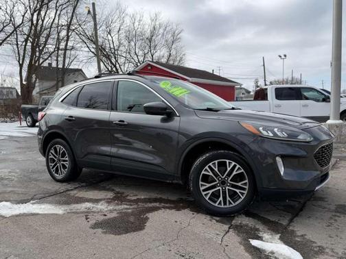 2020 Ford Escape SEL