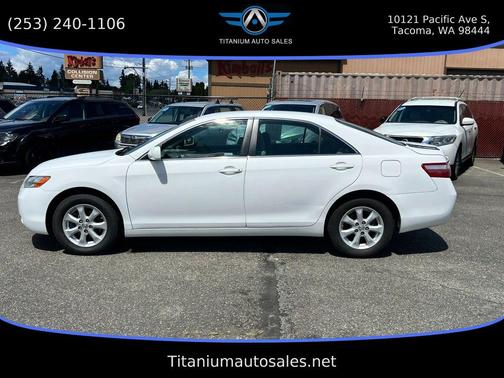 Super White 2007 Toyota Camry LE