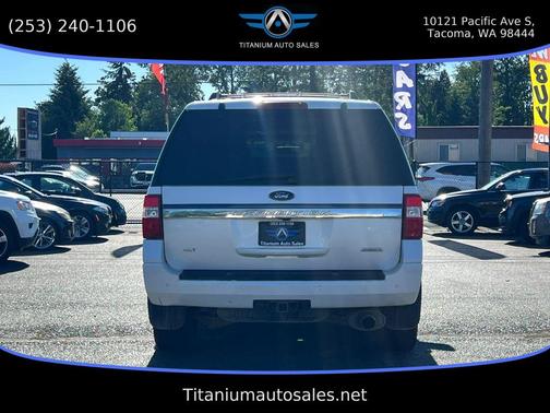 White 2017 Ford Expedition XLT