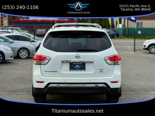 Moonlight White 2013 Nissan Pathfinder SV