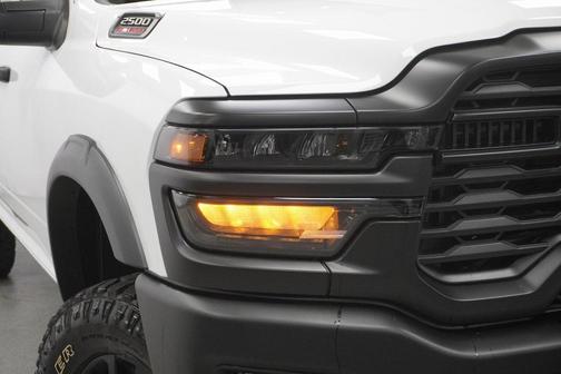 2025 RAM 2500 Tradesman Crew Cab 4x4 6'4' Box