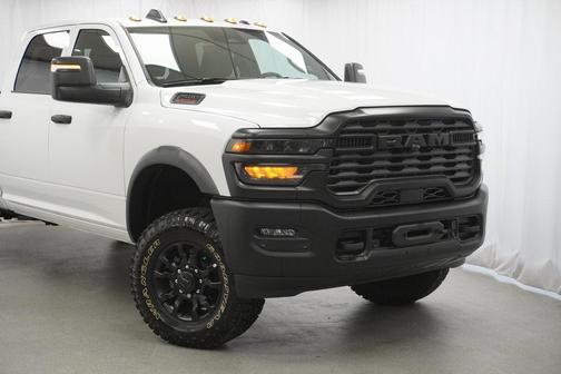 2025 RAM 2500 Tradesman Crew Cab 4x4 6'4' Box