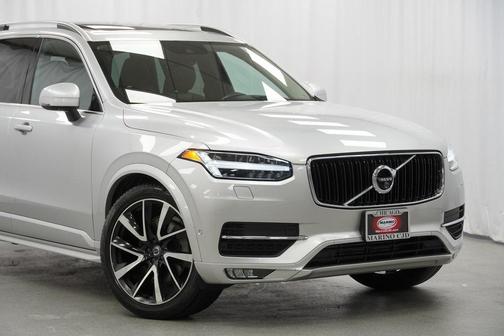 2019 Volvo XC90 T6 Momentum