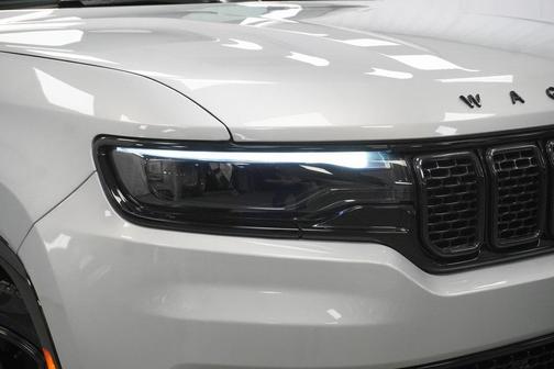 2024 Jeep Wagoneer Series II Carbide 4x4