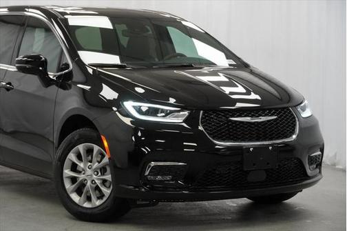 2025 Chrysler Pacifica L