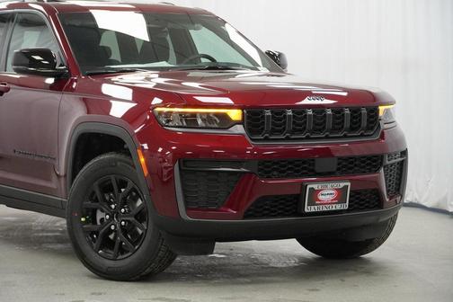 2026 Jeep Grand Cherokee Altitude