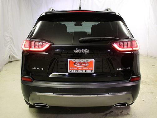 Diamond Black Crystal Pearlcoat 2019 Jeep Cherokee Limited