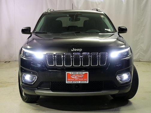 Diamond Black Crystal Pearlcoat 2019 Jeep Cherokee Limited