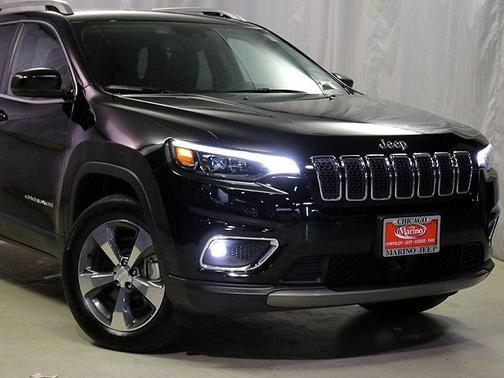 Diamond Black Crystal Pearlcoat 2019 Jeep Cherokee Limited