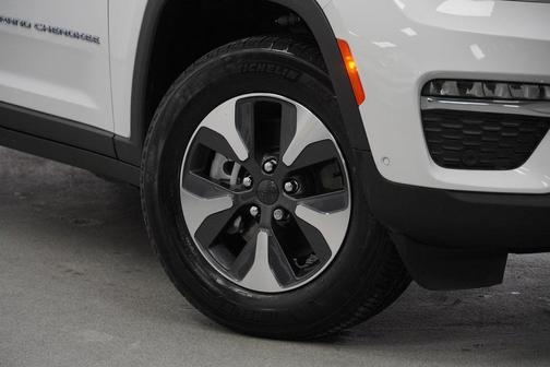 2022 Jeep Grand Cherokee 4xe Base