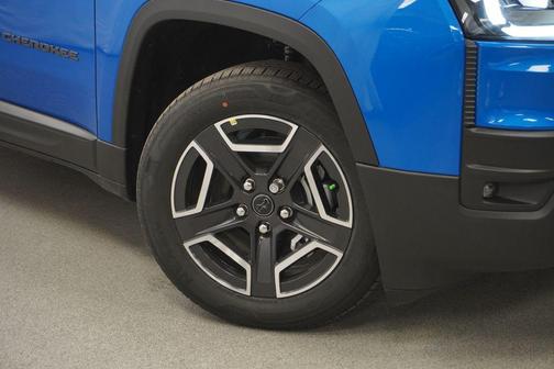 Hydro Blue Pearlcoat 2026 Jeep Cherokee Limited