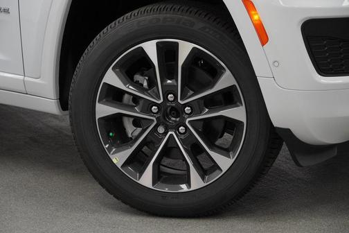 2025 Jeep Grand Cherokee L Overland