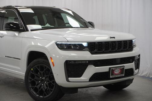 Bright White Clearcoat 2026 Jeep Grand Cherokee Summit