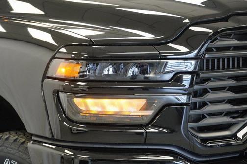 2026 RAM 2500 Black Express Crew Cab 4x4 6'4' Box