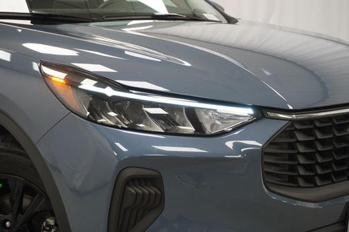 VAPOR BLUE METALLIC 2024 Ford Escape Active