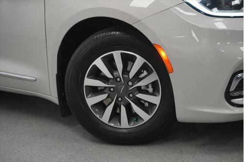 2021 Chrysler Pacifica Hybrid Limited