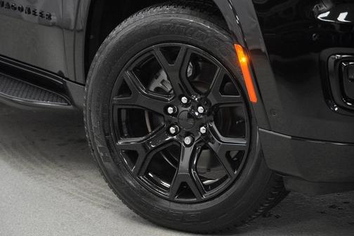 2024 Jeep Wagoneer L Series II Carbide 4x4