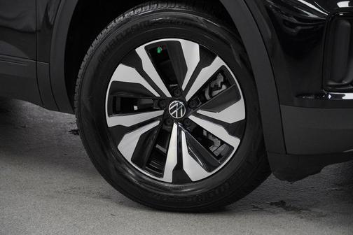 2024 Volkswagen Atlas Cross Sport 2.0T SE