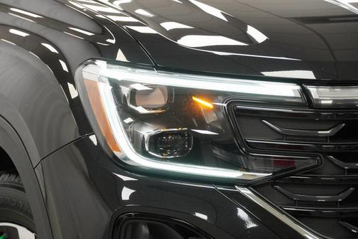 2024 Volkswagen Atlas Cross Sport 2.0T SE