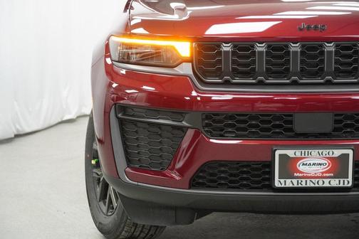 2026 Jeep Grand Cherokee Altitude