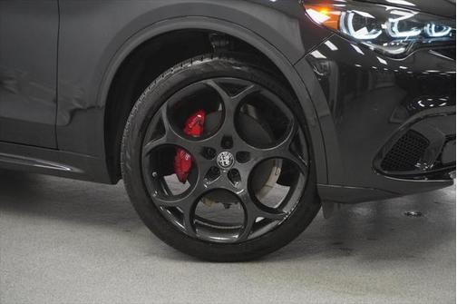 2024 Alfa Romeo Stelvio Veloce AWD