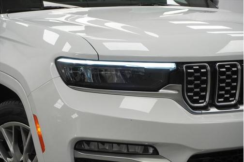 2023 Jeep Grand Cherokee Summit