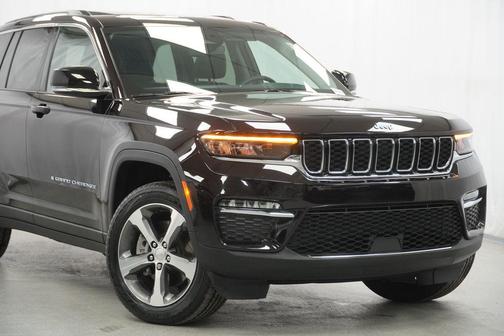 2022 Jeep Grand Cherokee 4xe Base