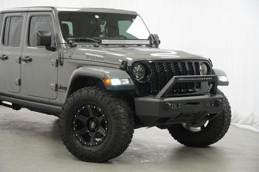 2021 Jeep Gladiator Willys 4x4