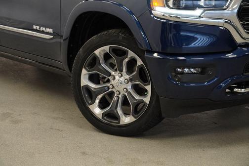 Patriot Blue Pearlcoat 2023 RAM 1500 Limited