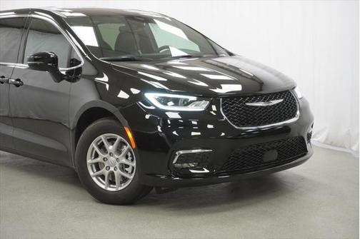 2025 Chrysler Pacifica L