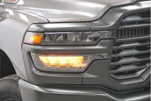 2025 RAM 3500 Tradesman Crew Cab 4x4 8' Box