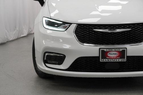 2026 Chrysler Pacifica L