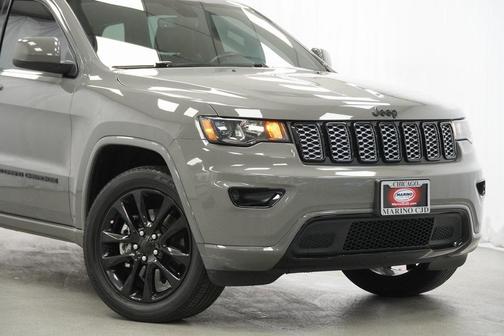 2022 Jeep Grand Cherokee Laredo