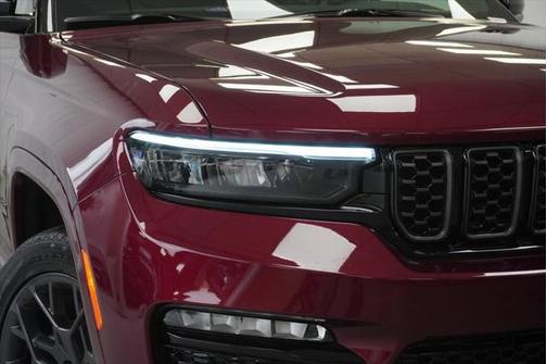 2025 Jeep Grand Cherokee Summit