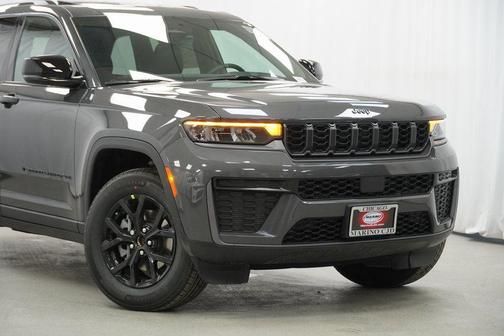 2026 Jeep Grand Cherokee Altitude
