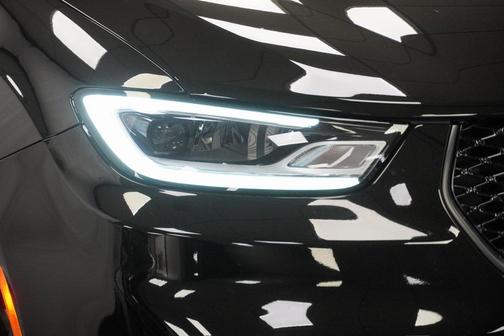 2024 Chrysler Pacifica Hybrid S Appearance Pkg