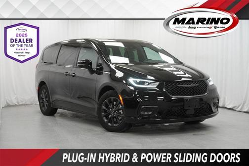 2024 Chrysler Pacifica Hybrid S Appearance Pkg