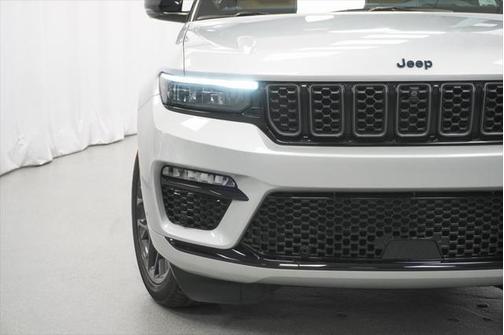 2023 Jeep Grand Cherokee 4xe Summit Reserve