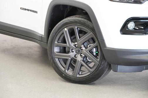 Bright White Clearcoat 2026 Jeep Compass Limited